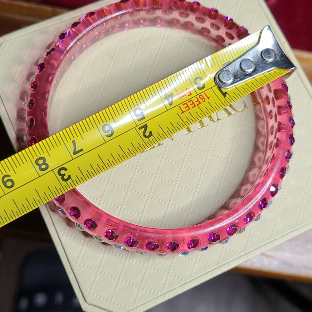 Acrylic bangle with Swarovski crystals - Picture 4 of 4